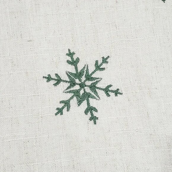 Mera Linens Table Runner Green Snow Flakes - Picture 3 of 6